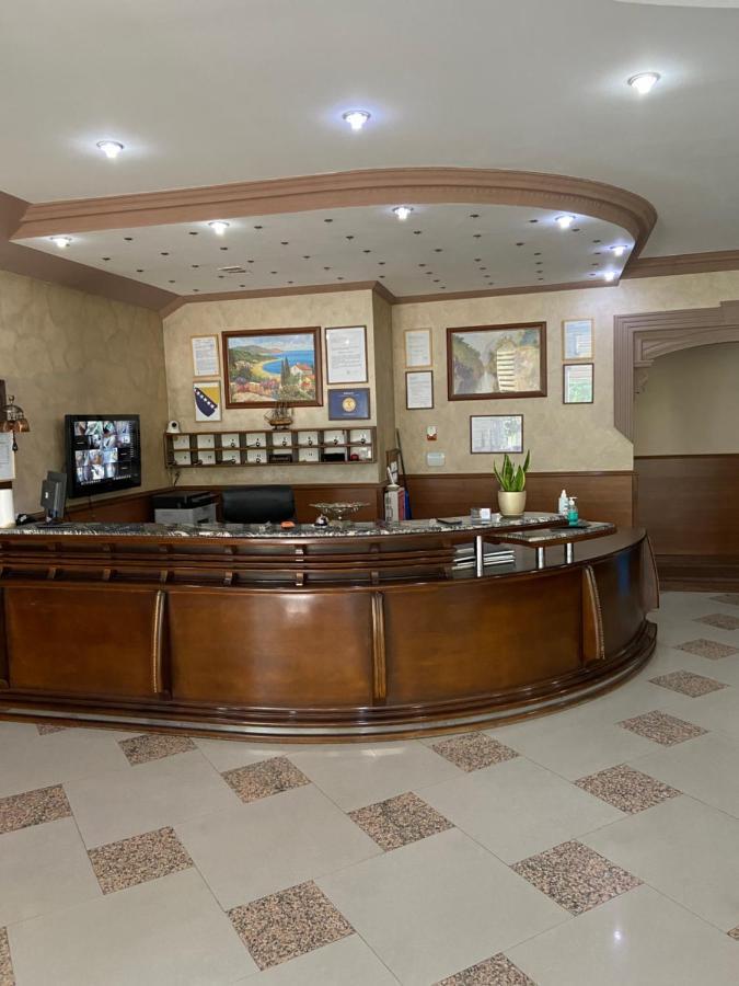 Hotel New Milenium Lukavac Екстер'єр фото