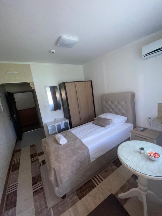 Hotel New Milenium Lukavac Екстер'єр фото