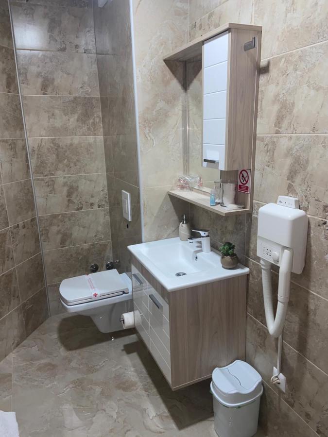 Hotel New Milenium Lukavac Екстер'єр фото