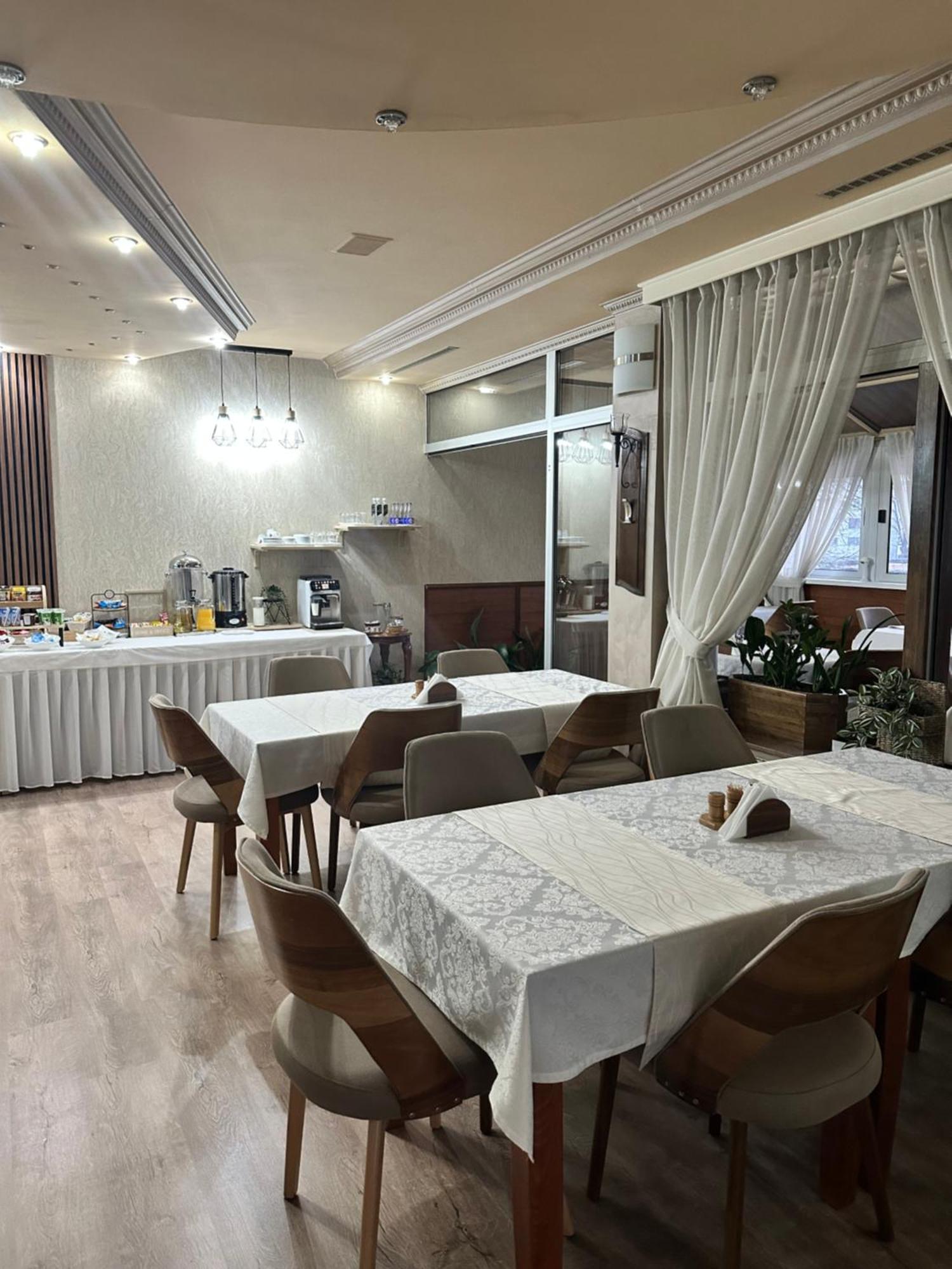 Hotel New Milenium Lukavac Екстер'єр фото