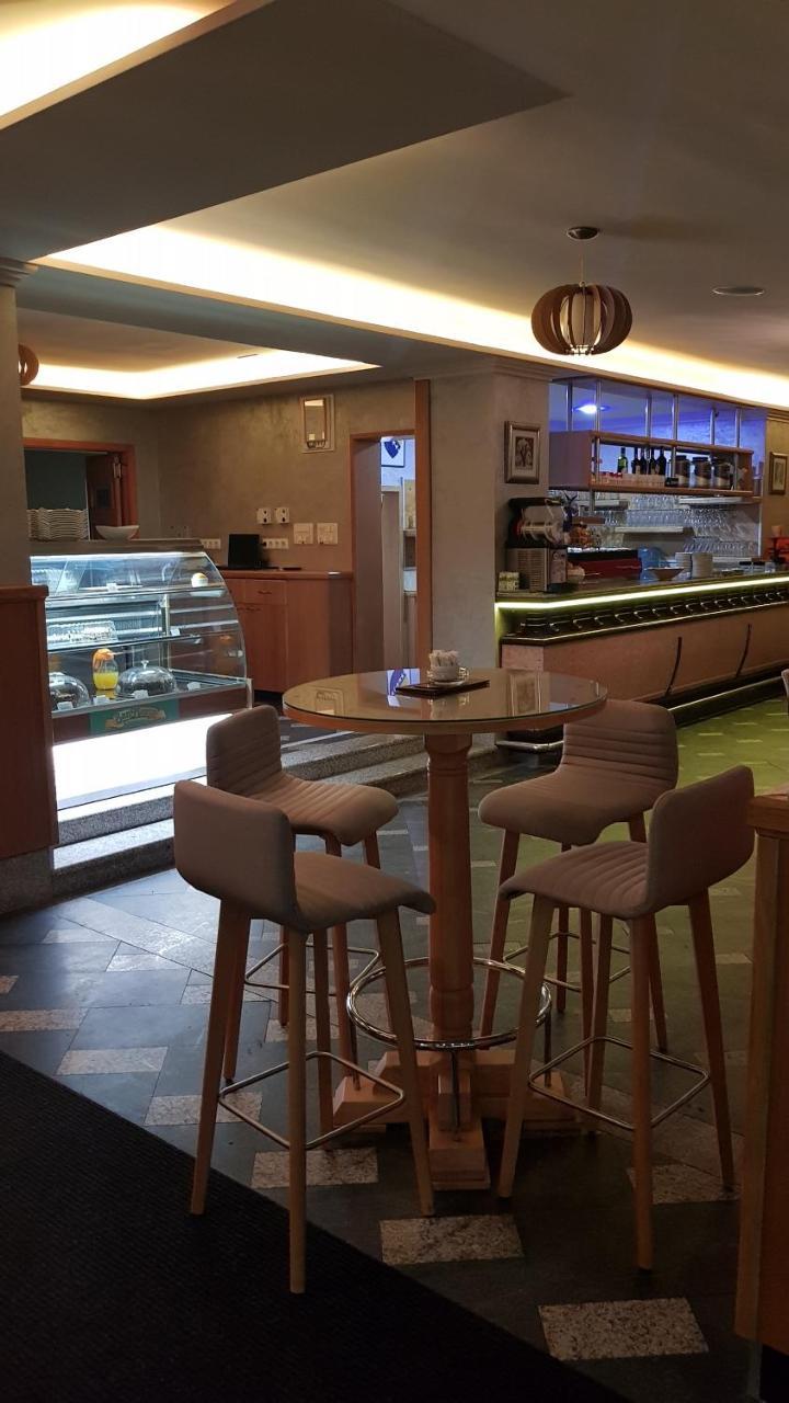 Hotel New Milenium Lukavac Екстер'єр фото