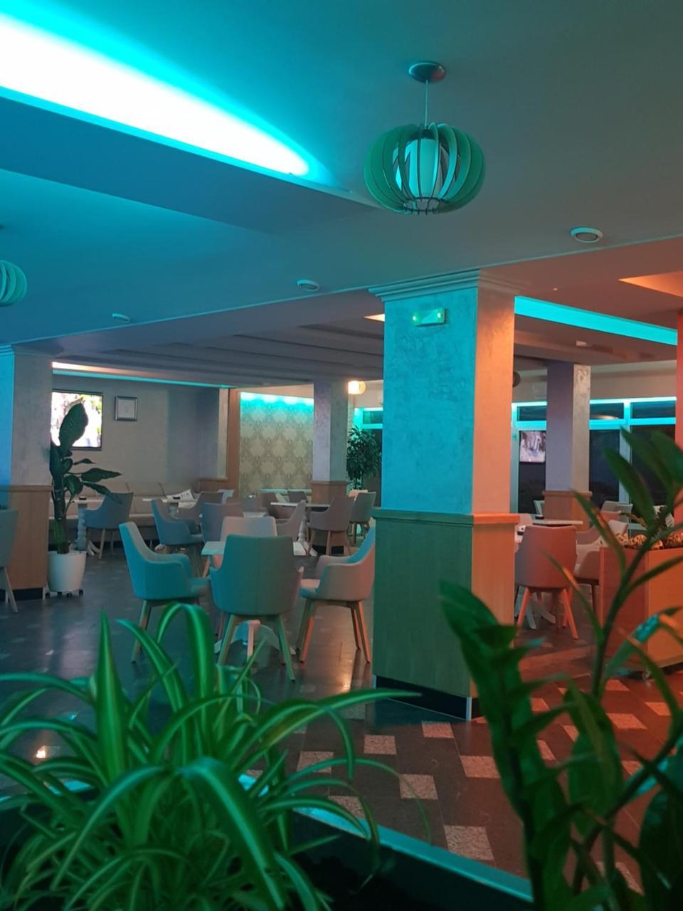 Hotel New Milenium Lukavac Екстер'єр фото