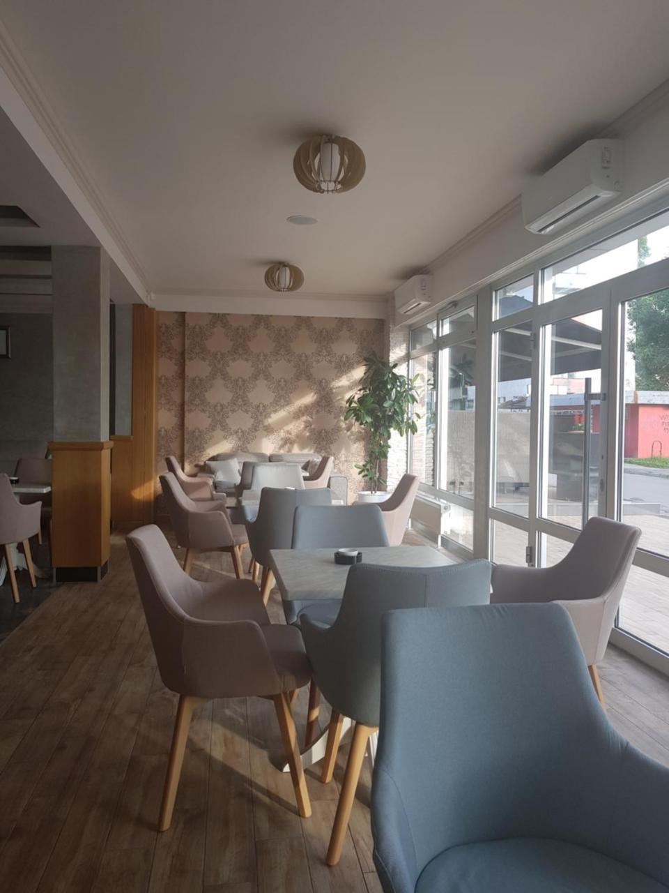 Hotel New Milenium Lukavac Екстер'єр фото